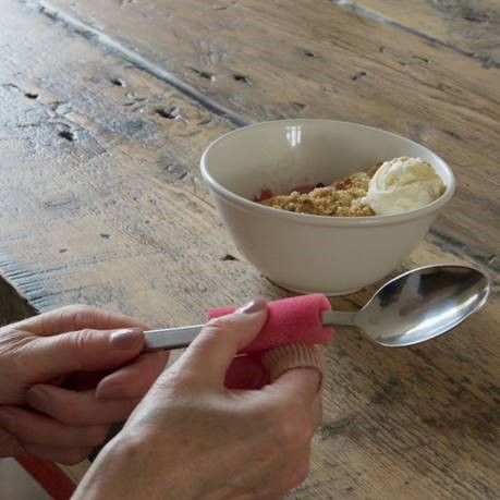 Holding cutlery