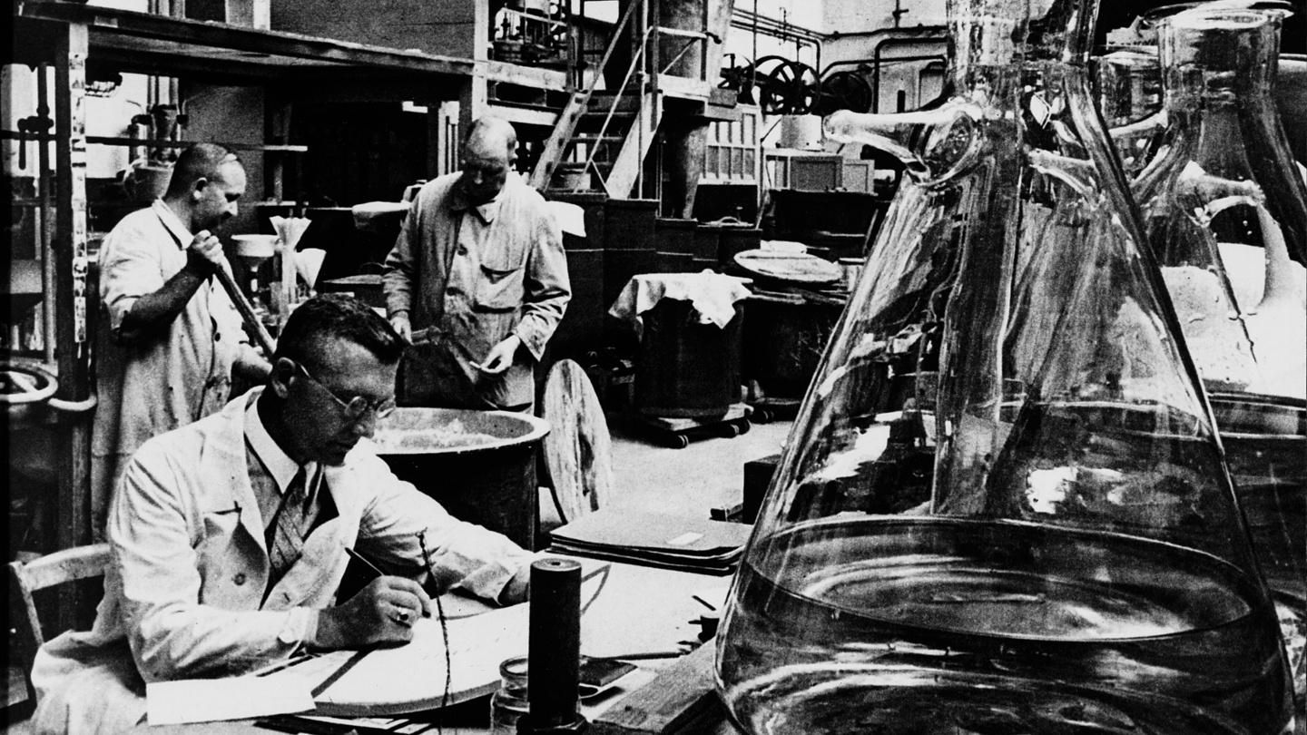 Beginnings05_Production_1930_skaliert Beginnings05_Production_1930_skaliert.jpg